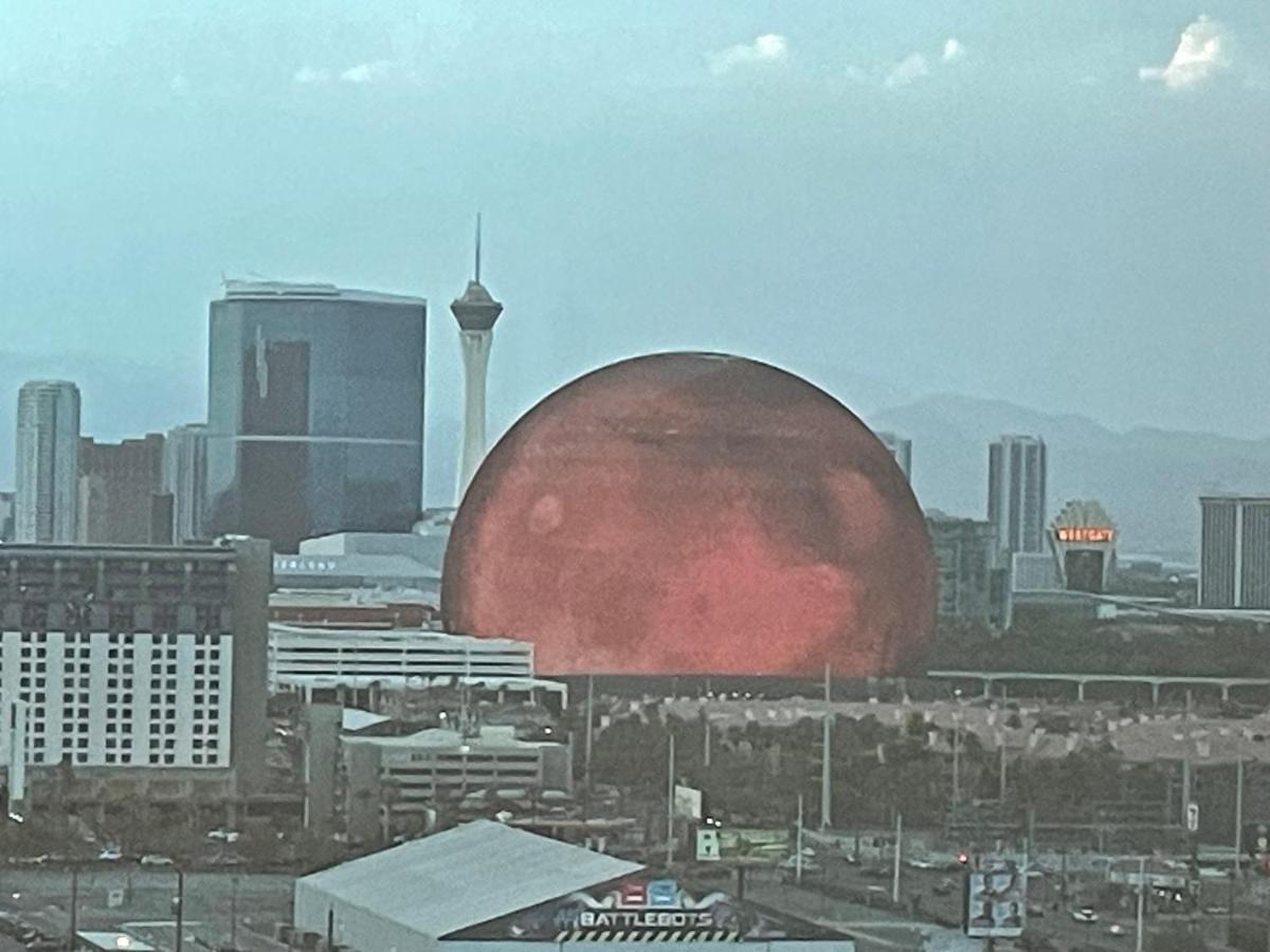 Signature Mgm Suite With Strip And Sphere View Las Vegas Eksteriør billede